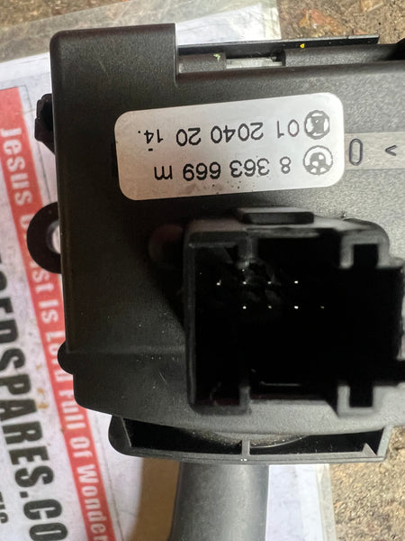 BMW 3 SERIES E46 WINDSCREEN WIPER WASHER CONTROL STALK SWITCH

  8363669

Bmw E39  windscreen wiper switch