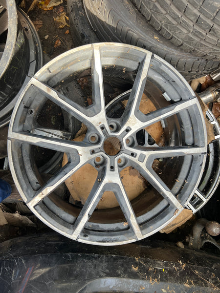 8095801

BMW  8 Series  2022 M-Sport. M728 20 inch  Single Alloy Wheel 

8097240

8072023

8j/20 H2