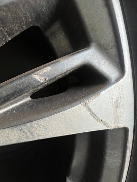 BMW X5 2018 F15  1 single rear alloy wheel 

Bmw X6 2018 F16 1 single REAR ALLOY WHEEL 599M 11.5Jx21" ET:38

6859424