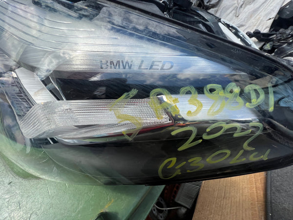 5A388D1 

Bmw 5 series 2022 passenger side Led headlight 
clip broken 
clip has been repaired 
please observe all pictures 

5A388D1-