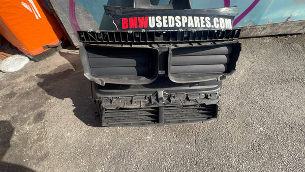 5174187798
BMW X1  2018 F48 LCI Air duct with flap control RCAR    

   51748077481

51748493428