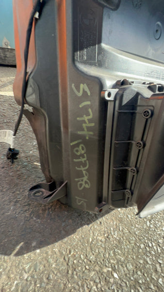 5174187798
BMW X1  2018 F48 LCI Air duct with flap control RCAR    

   51748077481

51748493428