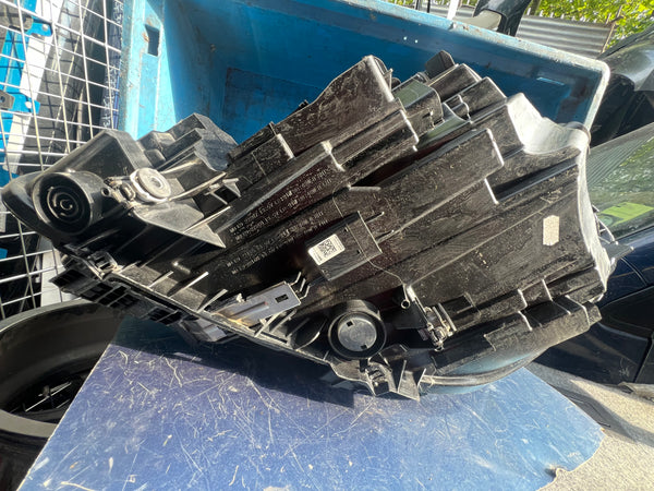 BMW 1 SERIES 2020 F40 M135i DRIVERS side LED HEADLIGHT

63119482810

9482810