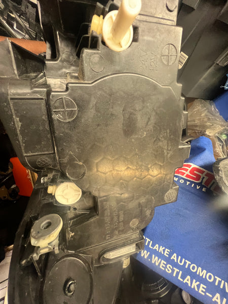 63117420441 

     BMW X2 2018 f39 passenger side FULL LED  headlight

   7420441