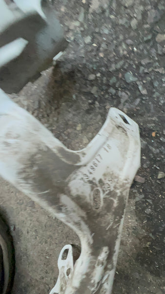 7349617
BMW 5 SERIES 2020 G30 passenger side wing Bracket

GENUINE