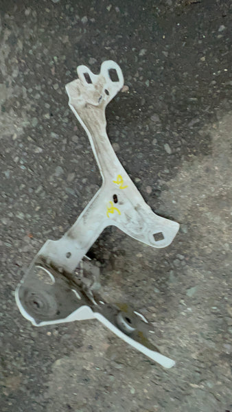 7349617
BMW 5 SERIES 2020 G30 passenger side wing Bracket

GENUINE