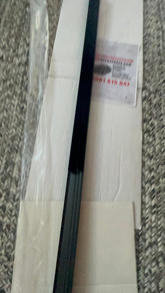 51357465181
 
Bmw 4 series 2020 passenger side rear Window Well Strip, Outer, Door, 

7465181 (Copy)