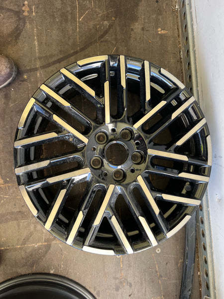Mini Cooper S  2025  1 single 18” Night flash Spoke Alloy Wheel

7Jx18

5A3E640

mini cooper s F66 alloy wheel