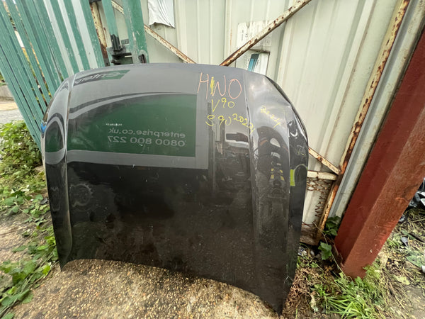 VOLVO S90 2024 BONNET

Volvo V90  2024 Bonnet 

31386635

original volvo part 

This bonnet needs slight repair 

please observe all pictures