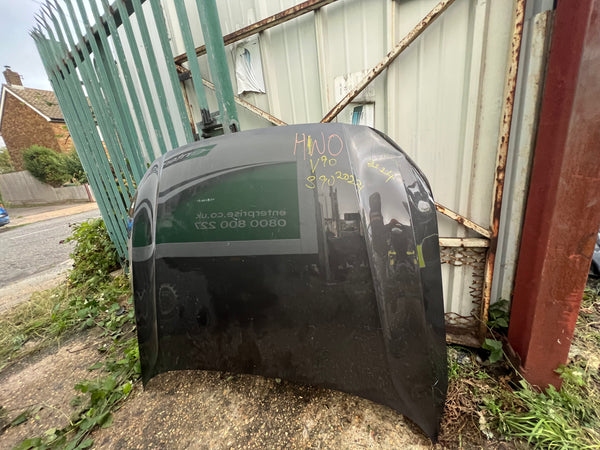 VOLVO S90 2024 BONNET

Volvo V90  2024 Bonnet 

31386635

original volvo part 

This bonnet needs slight repair 

please observe all pictures
