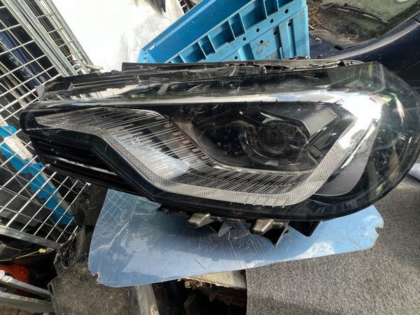 Bmw part              Bmw parts           BMW M2  2023 G87 G42 Passenger side  HEADLIGHT  LED ADAPTIVE SHADOW LINE

9503471

9503471-03