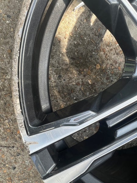 8092352    Bmw 1 Series  2020 F40 2 Series F44 18" 819 Alloy wheel 8Jx18   needs refurbishment   Bmw 1 series Alloy wheel