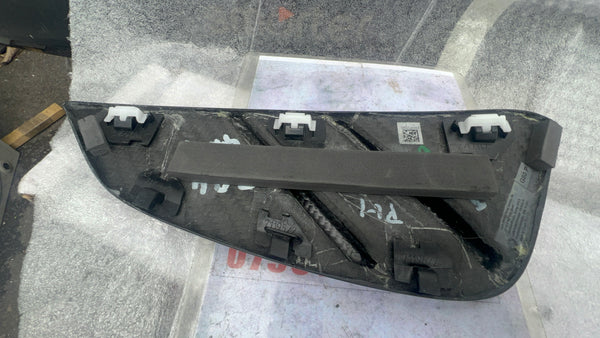 51132469620  BMW M3 G80 Competition driver side Front Wing Grille   new    carbon   2469620