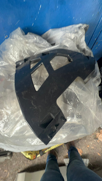 51117933611  NEW GENUINE BMW IX SERIES I20 FRONT BUMPER UPPER GUIDE BRACKET LEFT N/S  Bmw iX  2023  passenger side front  bumper bracket