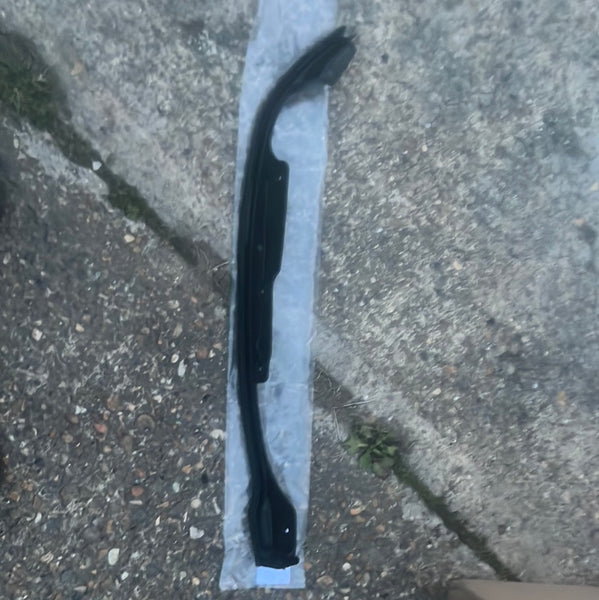 51767390135   MINI COUNTRYMAN F60 Rear Left Door Seal   7390135    NEW  GENUINE