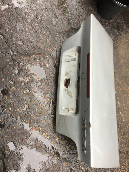 Bmw 3 series 1999 E36 convertible boot lid needs repair/respray