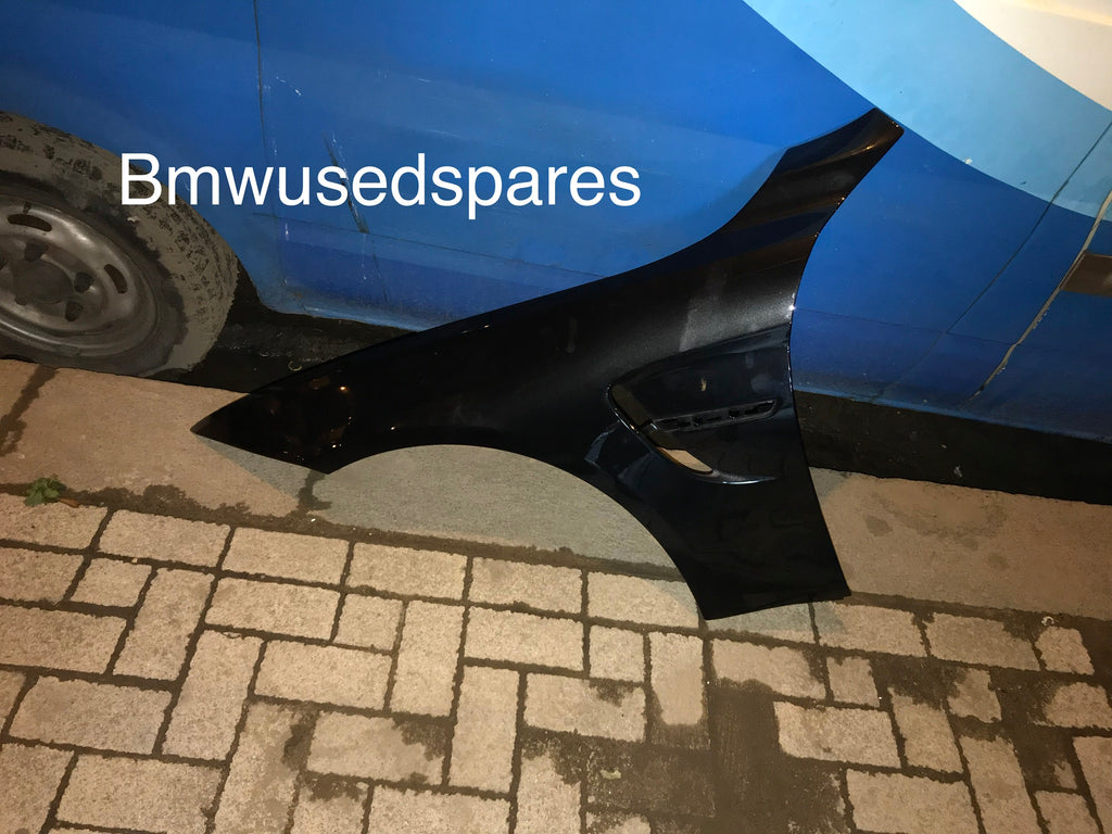 BMW M4 2018 F82  Driver side in wing