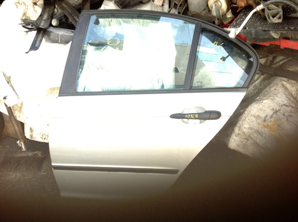 BMW 3SERIES E46 PASSENGER SIDE REAR DIOR SHELL IN SLIVER