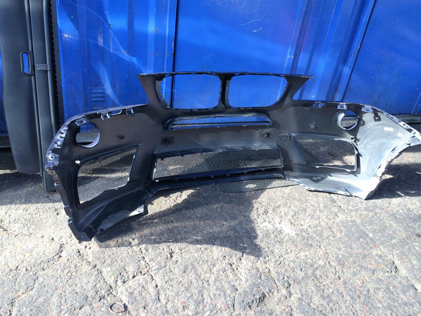 BMW X3 2016 F25 M-SPORT FRONT BUMPER WOULD NEED RESPRAY.  COLOUR MAY DIFF 8048094