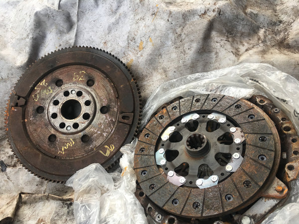 BMW 5 SERIES 2002 E39 CLUTCH AND FLYWHEEL (07901615047 quote online)