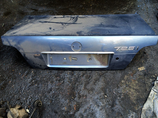 BMW 7 SERIES 2001 E38 REAR BOOT LID  COLOUR MAY DIFFER PLEASE CALL 07901615047. WOULD NEED RESPRAY