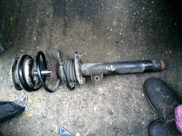 BMW 3 SERIES 2003 E46 FRONT PASSENGER SIDE SUSPENSION (LEG)