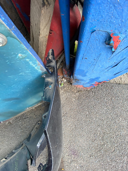 51118089743        BMW X3  2020 G01 M Sport Front Bumper    8089743  Genuine  needs repair   please observe all pictures 