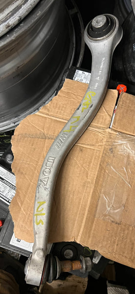 8095667   BMW M3 2022 G80 passenger side front control Arm    Bmw M4 2022 G82 passenger side front control Arm  8095667