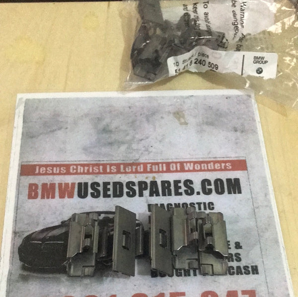 51418240509 BMW mini rear door panel trim clip @£2.00 each