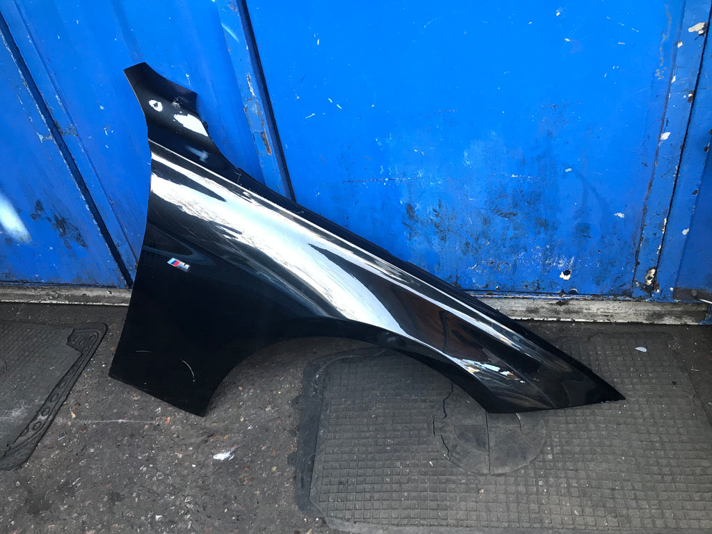 BMW 3 Series 2018 F30 Driver side wing in black