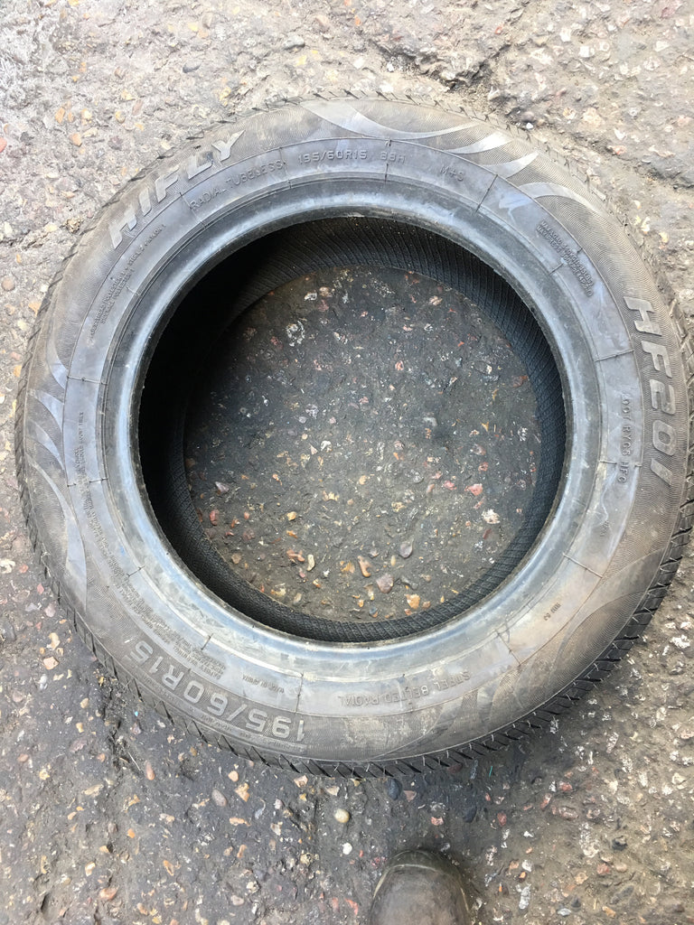 Tyre 195/60/15