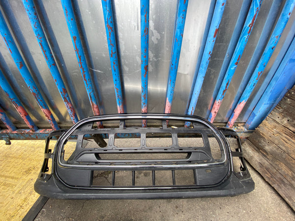 9450543    Mini Cooper 2022 f56 lci 2 Electric Hatch front  Bumper  Framei