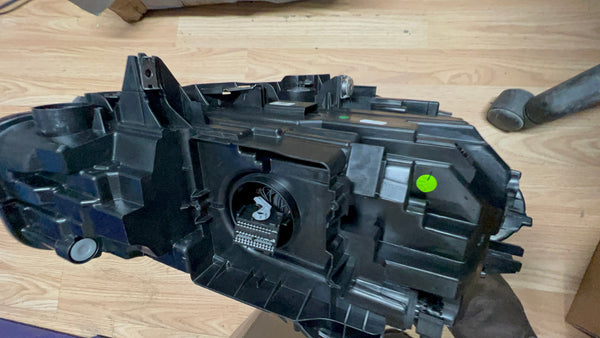 63115A1E061     BMW 1 SERIES  2022 F40  PASSENGER SIDE HEADLIGHT BI-LED ADAPTIVE  5a1e061