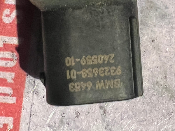 64539323658   A/C Pressure Switch Sensor For BMW E81 E46 E90 E39 E60 E61 E84 E83 X5 E70 X6 E71  9323658  Bmw AC pressure switch sensor