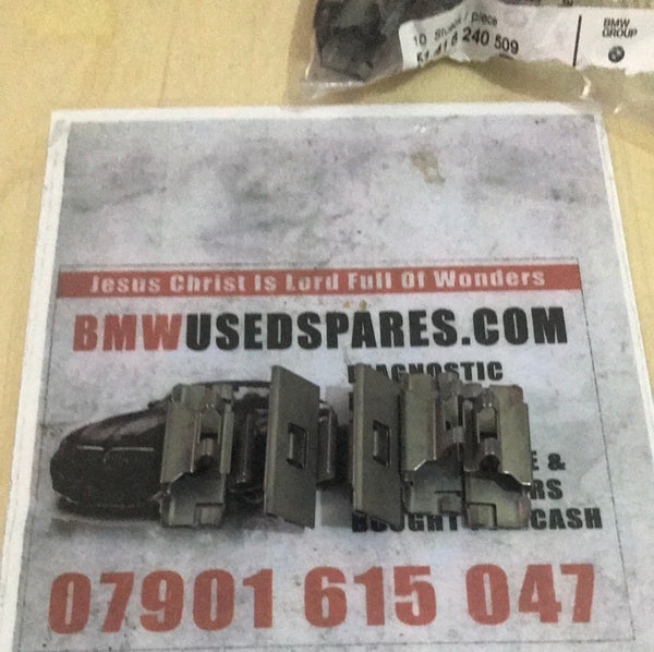 51418240509 BMW mini rear door panel trim clip @£2.00 each