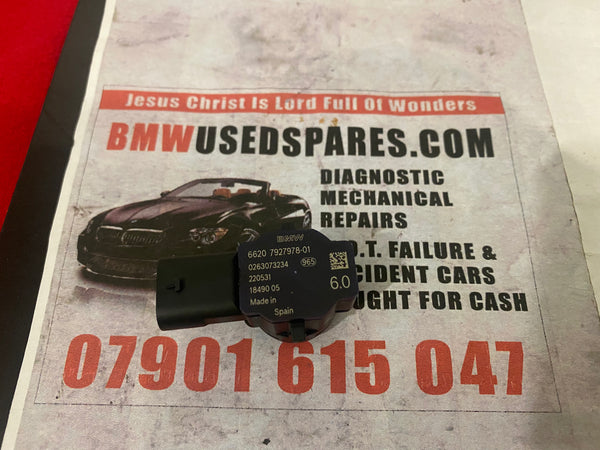 66205A1F7B5 Parking Aid Sensor, Front Center 740i / 740i xDrive / 745e xDrive / 750i xDrive / M760i xDrive