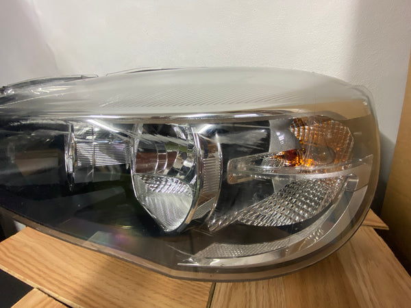 7422575     BMW 2 Series 2017 F45 Active Gran Tourer  passenger side headlight   A97422575 -04