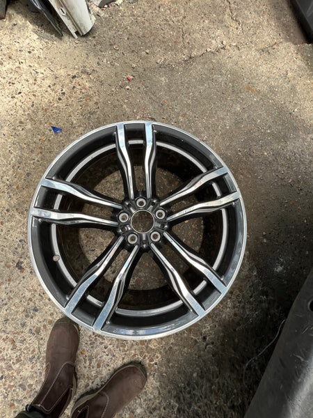 36112284652      BMW X5M 2022 G05 X6M 21" inch Front Alloywheel    2284652