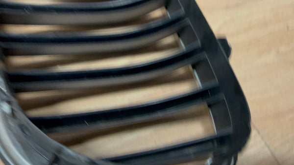 7336478      BMW 5 SERIES  2016 f10  KIDNEY Grille   51137336478