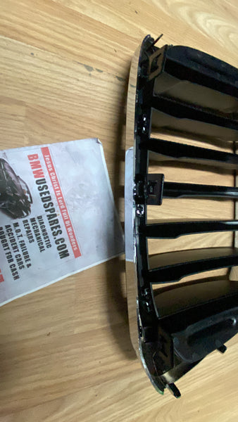 7464921  GENUINE  BMW X3 M40I G01 N/S LEFT FRONT KIDNEY GRILL    7464921  Bmw x4 2022  G02 passenger side kidney Grille