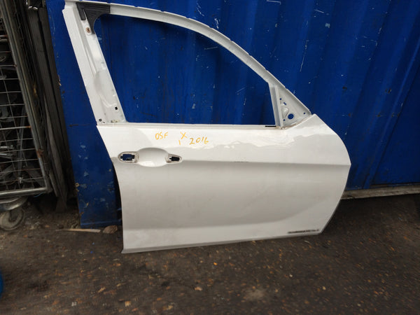 BMW X1 2014 DRIVER SIDE FRONT DOOR SHELL WHITE NEEDS RESPRAY