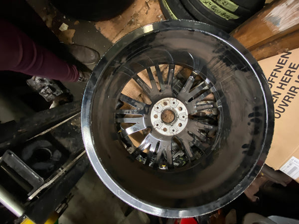 8092356     Bmw 2 series 2022  coupe   F40 F 44 19" inch  Alloy wheel    Single wheel   observe all pictures please   (no 3)