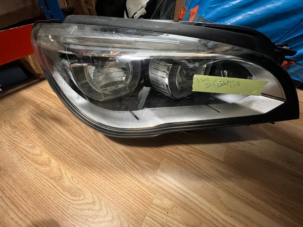 7424130    BMW 7 Series 2015  F01 f02  F04  Driver side Headlight Adaptive Led