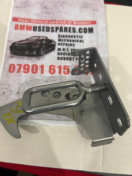 51237210733           BMW X3 2025 F25  HOOD SAFETY LATCH driver side      7210733    GENUINE  new