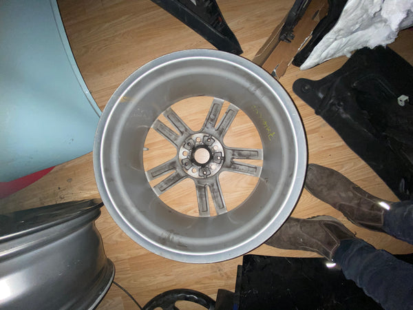 7848602    bmw 2 series 2016  f46  Gran Active tourer  alloy wheel   18 inch  styling 486M  8j*18