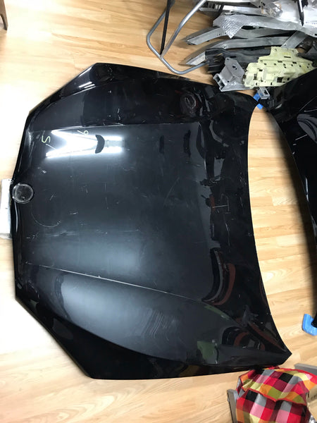 BMW X6 2017 F15 Bonnet in black needs repair/respray