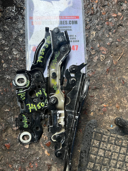 7450589   BMW 3 Series 2022  G20 G21 driver side bonnet hinge   Bmw G20 HOOD BONNET HINGLE   7450589