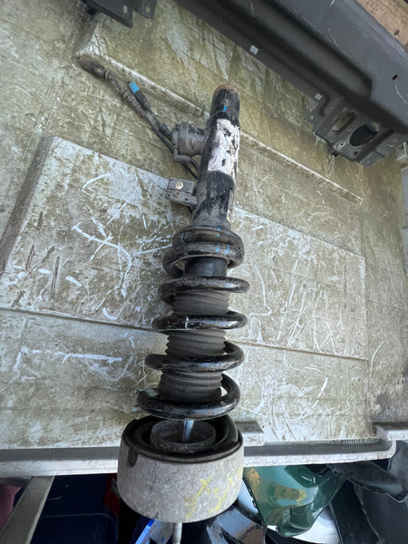 BMW X5 2015  F15 front driver side Shock Absorber Strut R Vdc Adaptive Drive   6863174     BMW X5 F15 X6 F16 ADAPTIVE VDC FRONT RIGHT SHOCK ABSORBER