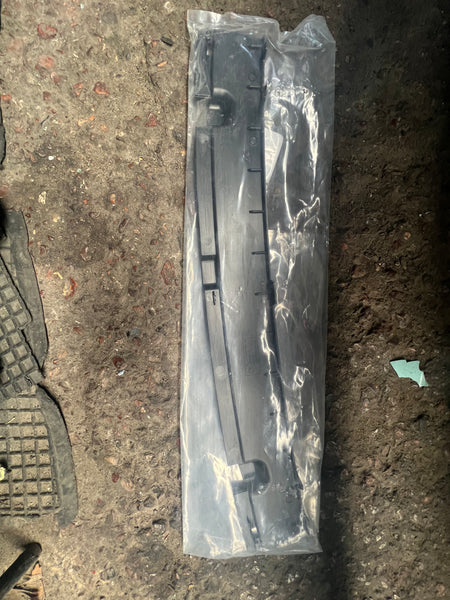 51117125705  BMW M6 E63 E64 630I 635D 645CI 650I CABRIO COVER  7125705  NEW