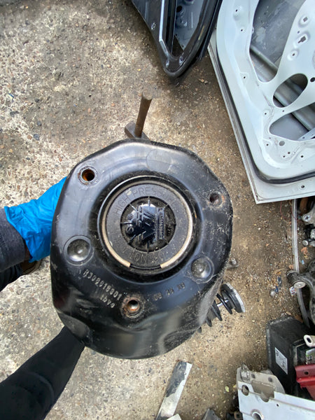 77687755302    BMW 7 Series 2018 G11 passenger side front Shock Absorber  Bmw G12 front shock   7755302.  6877553